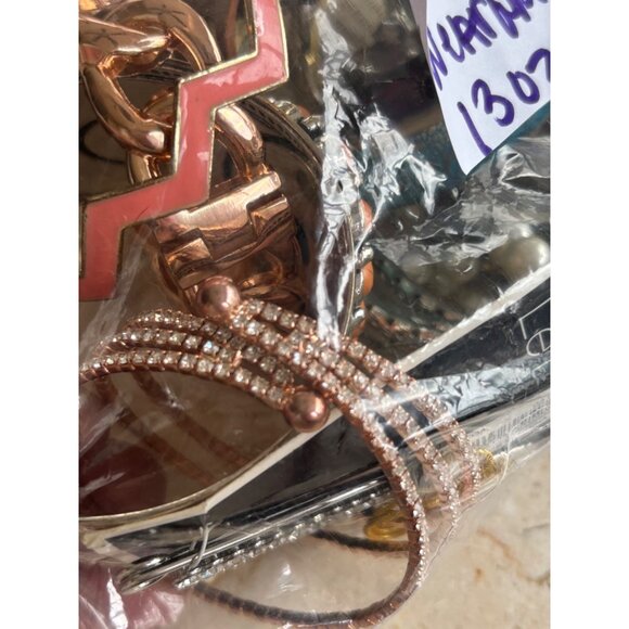 Mixed Designer Jewelry Lot braceletIncluding Guess & Le Bangle Styles With Rhine - Picture 5 of 7